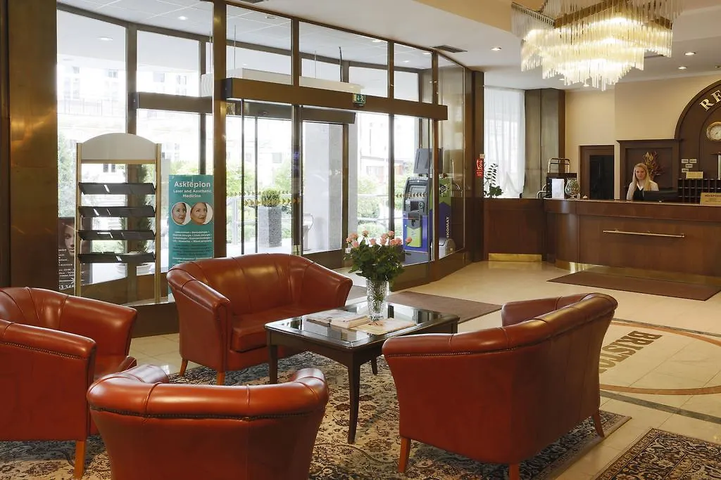 Hotel Bristol カルロヴィ・ヴァリ 4*,  チェコ